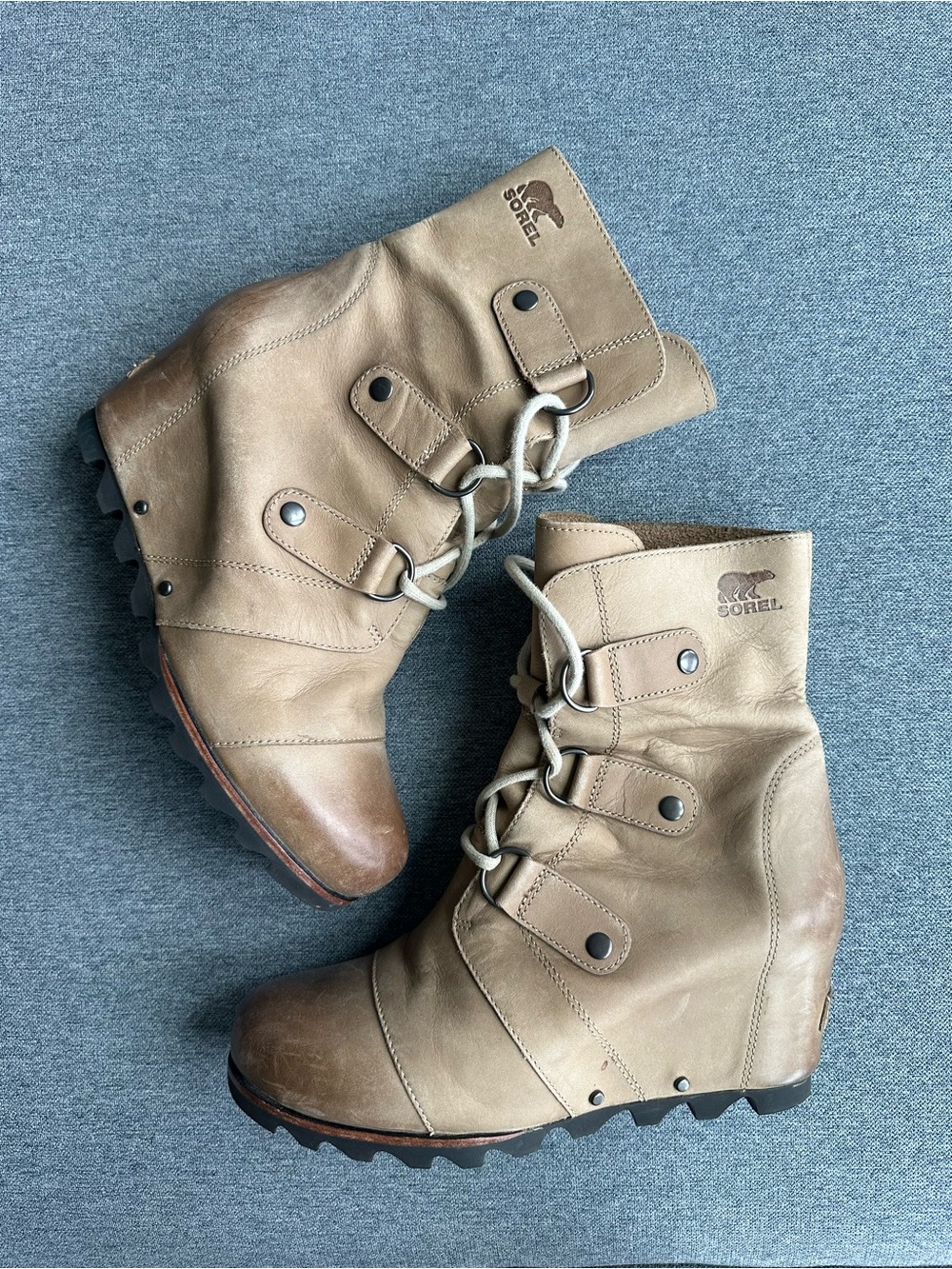 Sorel Women's Tan Leather Lace-Up Wedge Boots